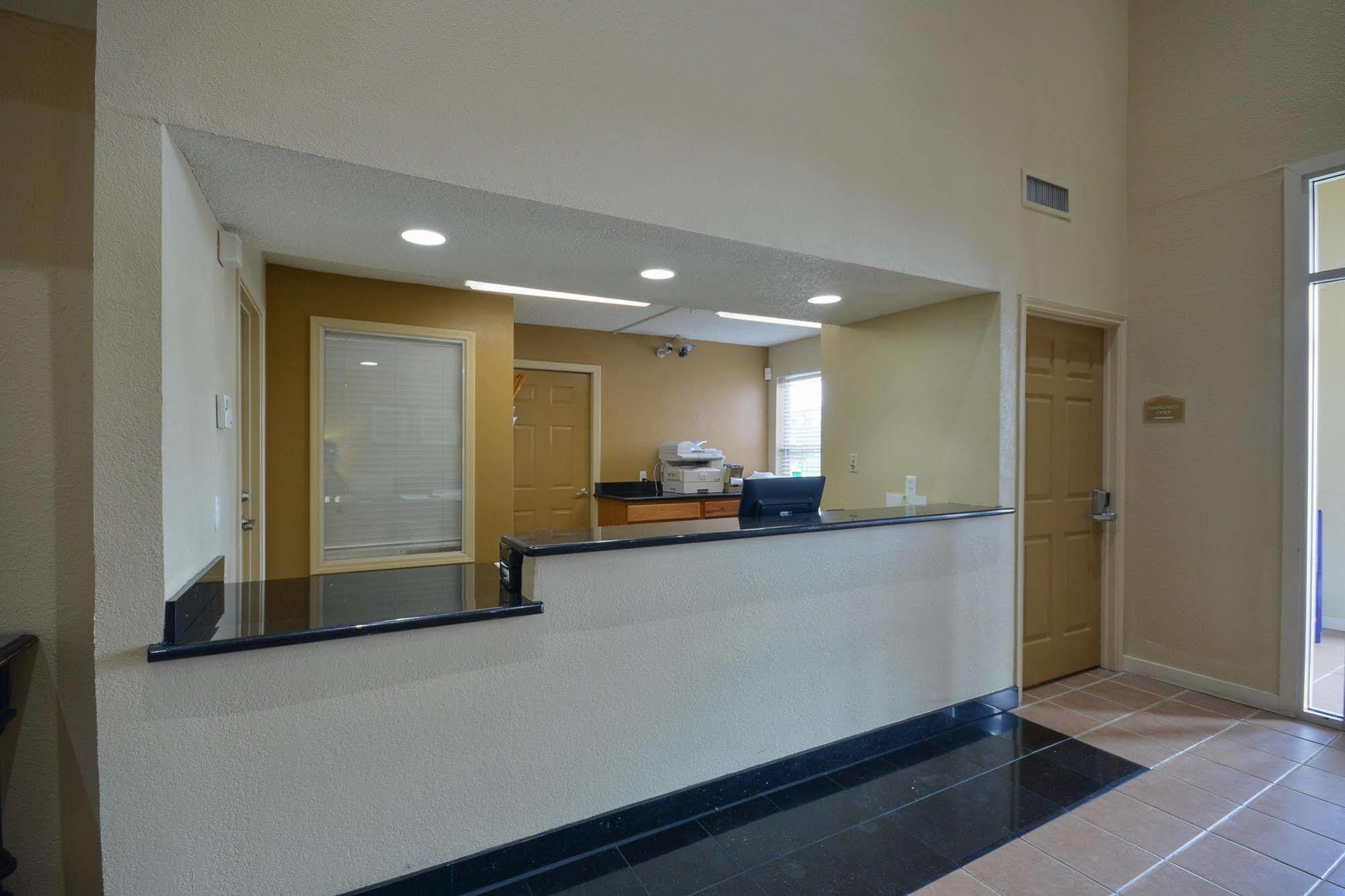 Intown Suites Extended Stay Select Houston Tx - Brookhollow Luaran gambar